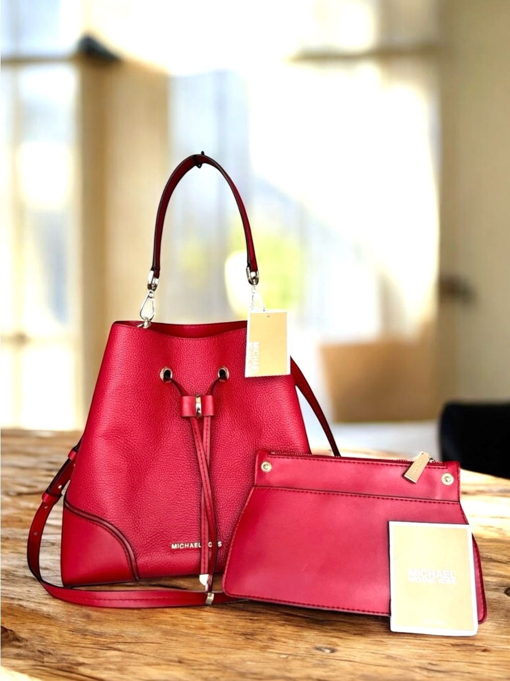 🆕 Michael Kors Mercer Gallery Red Bucket Bag